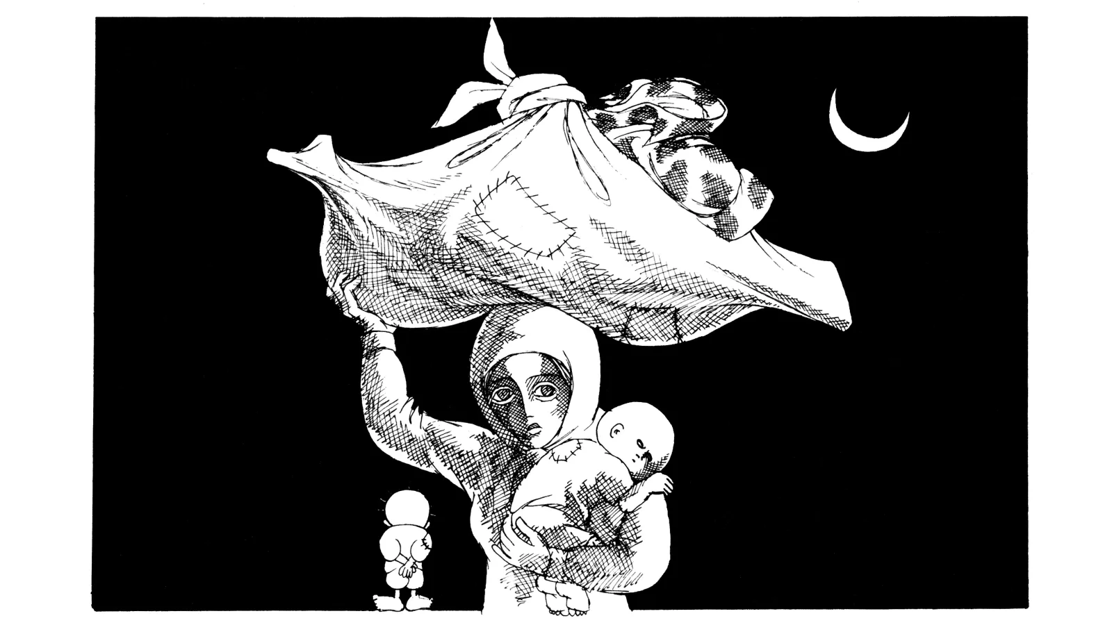 أرملة الشهيد تحمل ثوبه لابنها